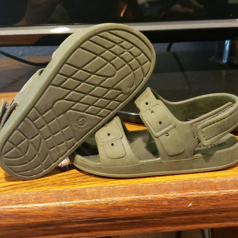 Sandals - Picture 3 of 4